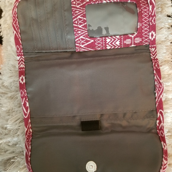 NWOT Kavu Wallet - Picture 3 of 3